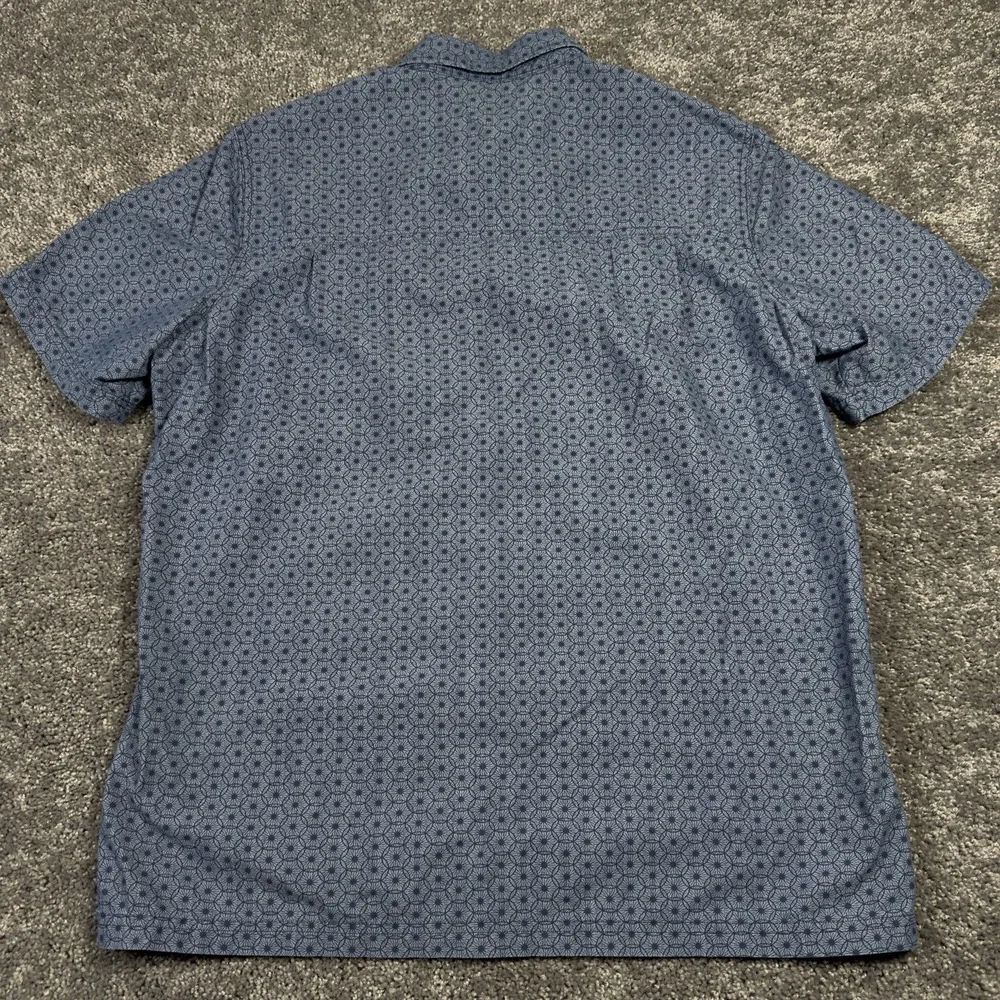 LL Bean Shirt Men's Large Blue Button Up Geometric Cotton Nylon Short‎ Sleeve